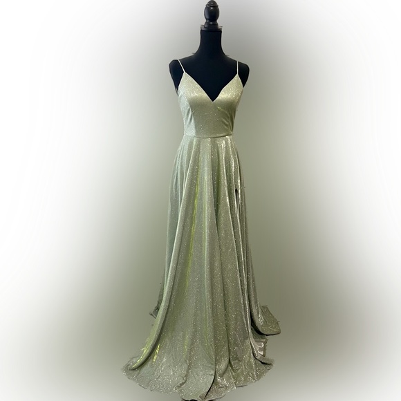 Women's green sparkle floor length gown adjustable straps and POCKETS medium - Picture 1 of 8